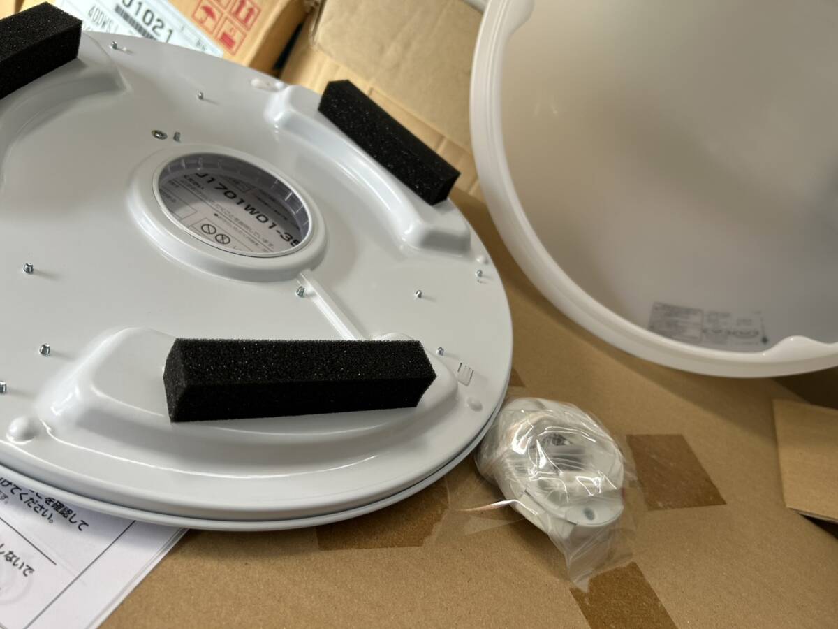 X368/未使用 LED シーリングライト 天井照明 23年 3500K TAKIZUMI CXU1701W01-35_画像4