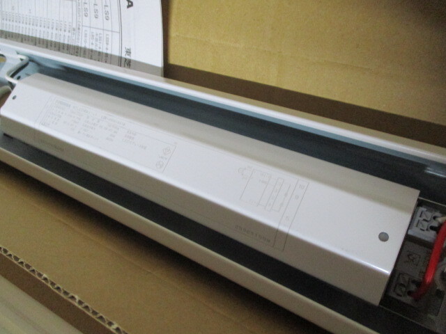 X16/未使用 25年製 TOSHIBA/東芝 LED照明 LEEM-40253L-01 LEET-40701-LS9 2500lm 東芝ライテック TENQOOバー_画像4