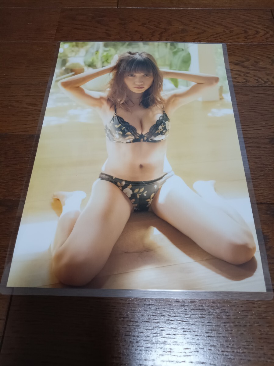 ★厚手ラミネート加工 150μ 切り抜き★ 桃月なしこ 8ページ ランジェリー 下着姿 A4サイズ_画像3