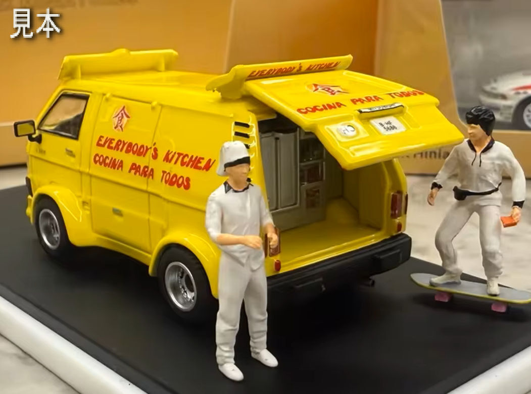 激レア 左ハンドル 1/64 スパルタンX 号 三菱 デリカ L300 バックドア開閉 フィギュア付き MITSUBISHI DELICA ②_画像4