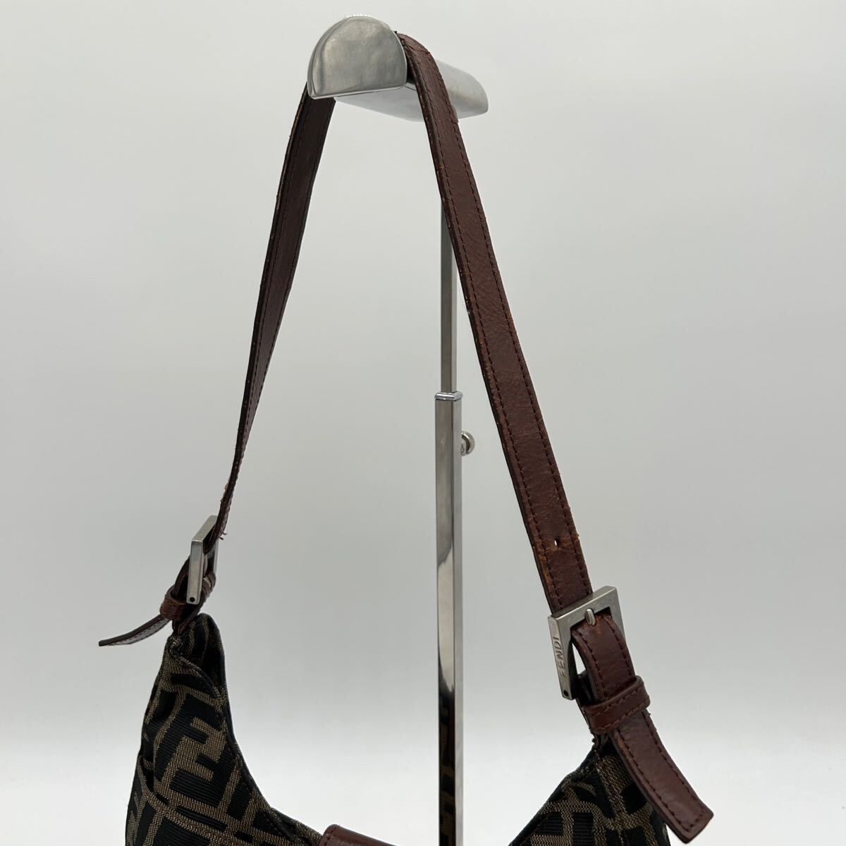 1円 ◆美品◆ FENDI フェンディ マンマバケット ショルダーバッグ FF ズッカ SV金具 レザー キャンバス ブラウン ワンショルダー 肩掛け_画像2