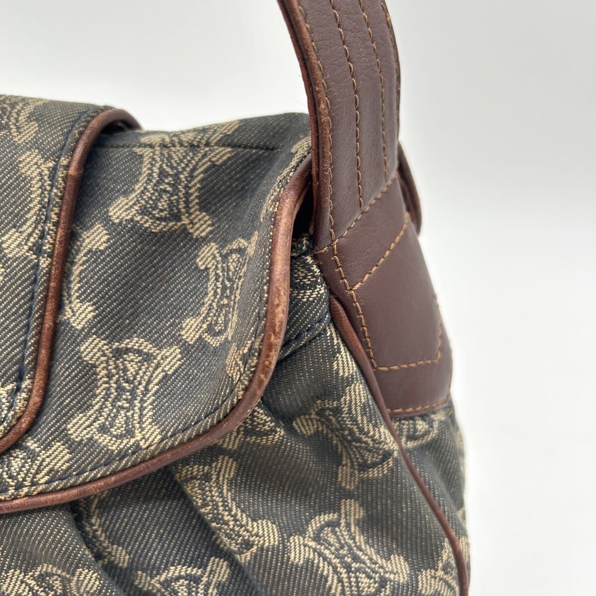 1円 ◆美品◆ CELINE セリーヌ デニム ショルダーバッグ ハンドバッグ パリマカダム ゴールド金具 レザー キャンバス 肩掛け インディゴ_画像6