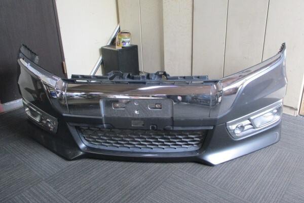 ステップワゴン スパーダ RK5 フロントバンパー NH737M ポリッシュドメタルM 71101-SZW-Z000 ホンダ 【発送は法人宛のみ! 個人手渡し可!!】_画像1