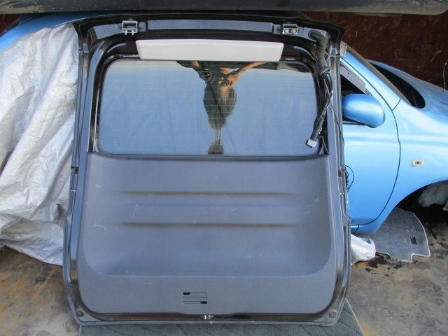 セレナ HFC26 S-HYBRID HWS バックドア リアゲート KH3 スーパーブラック K010M-1VAMA バックカメラ H25年 【法人宛のみ発送! 個人宅不可】_画像7