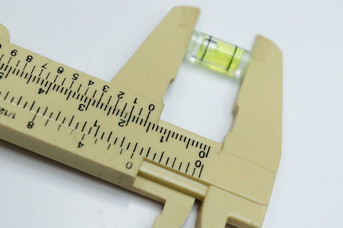 ベルボンの雲台用 水準器(直径約7mm×長さ約16mm) 3個＋六角レンチ　セット　新品 _画像4