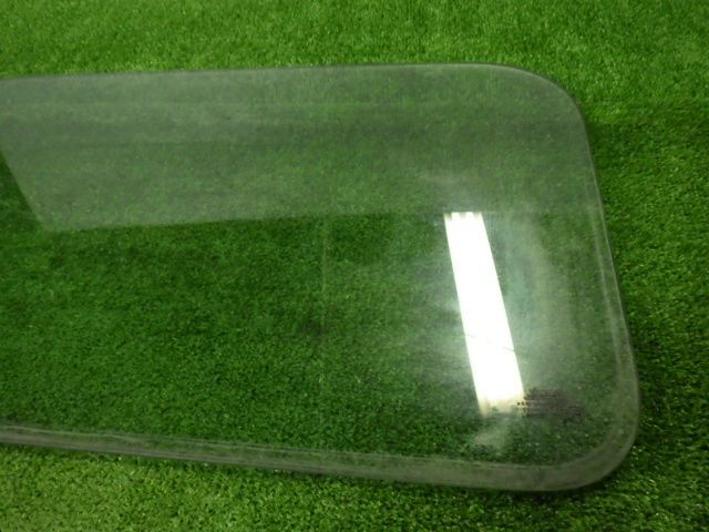 * Rover MINI may fair 1.3 I AUTO XN12A Mini * задний правый боковое стекло в задней части кузова оригинальный б/у 
