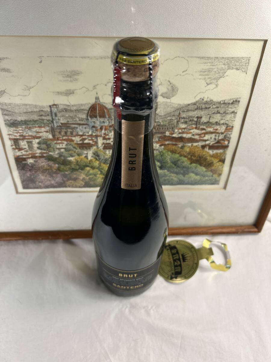お買い得　世界中で大人気のイタリア・スパークリングワイン・メーカー サンテロ サンテロ ブラック ブリュット_画像3