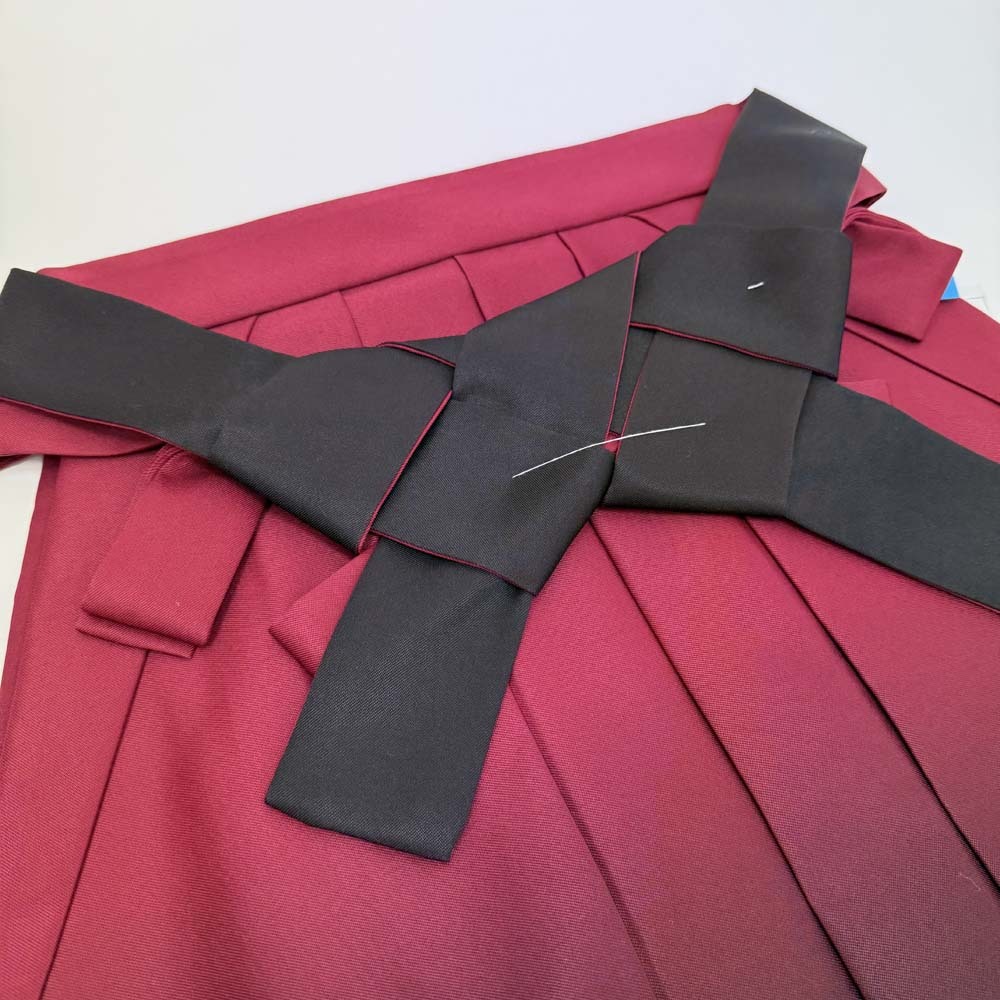 袴 L size 紐下丈95cm 行灯袴 卒業袴 女性用袴 ぼかし 刺繍 赤 エンジ 中古 4721_画像5