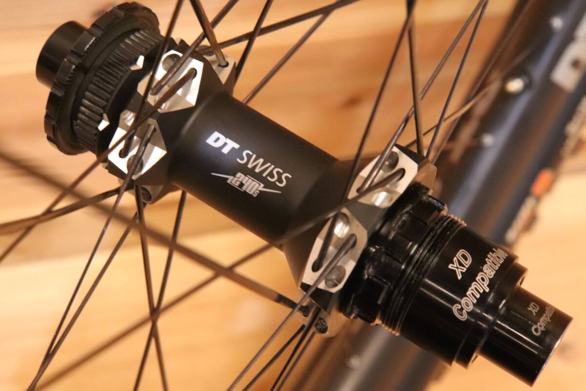 DT SWISS XMC 1200 SPLINE 30 27.5 スラムXDドライバー 11S/12S 30mm カーボン フックレス チューブレス MTB ホイールセット 【広島店】_画像8