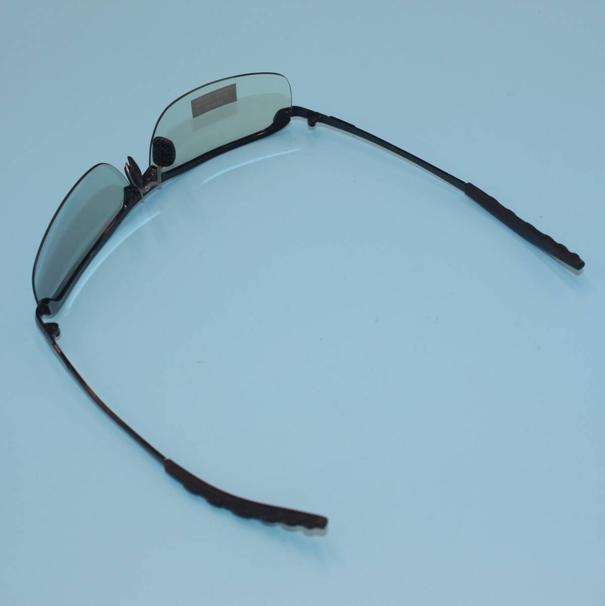 偏光 調光 サングラス レンズ変色 UVカット ドライブ 日夜運転用眼鏡 釣り スポーツ メガネ グレー めがねクロス付 昼夜兼用 紫外線反応 超_画像8