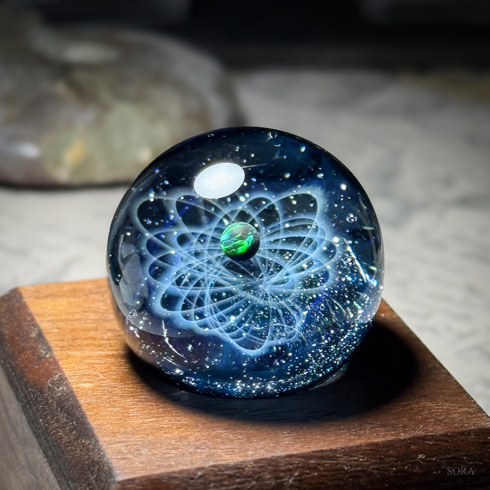 宇宙のガラス作品 星の軌跡 SORA制作 ミニガラスマーブル 一点物 アート作品_画像1