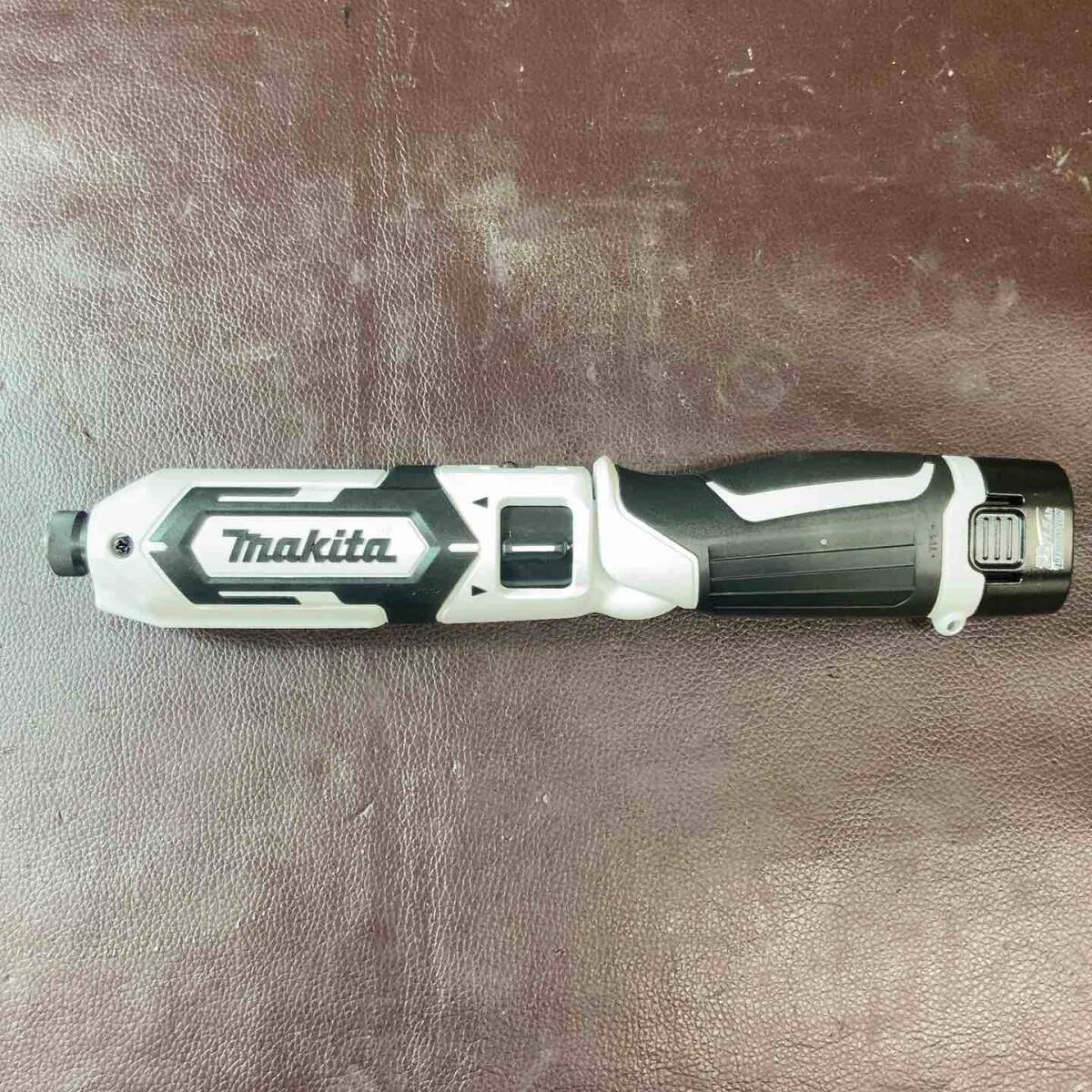【中古美品】マキタ(makita) コードレスペンインパクトドライバー TD022DSHXW 7.2V【東大和店】_画像2