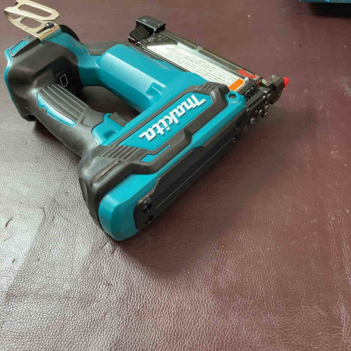 【中古品】★マキタ(makita) コードレスピンネイラ PT353DRG 18V【東大和店】_画像8
