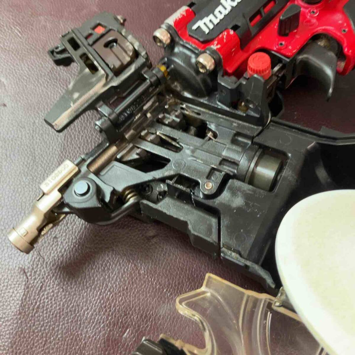 【中古品】★マキタ(makita) 高圧エア釘打ち機 AN636H 高圧【東大和店】_画像3