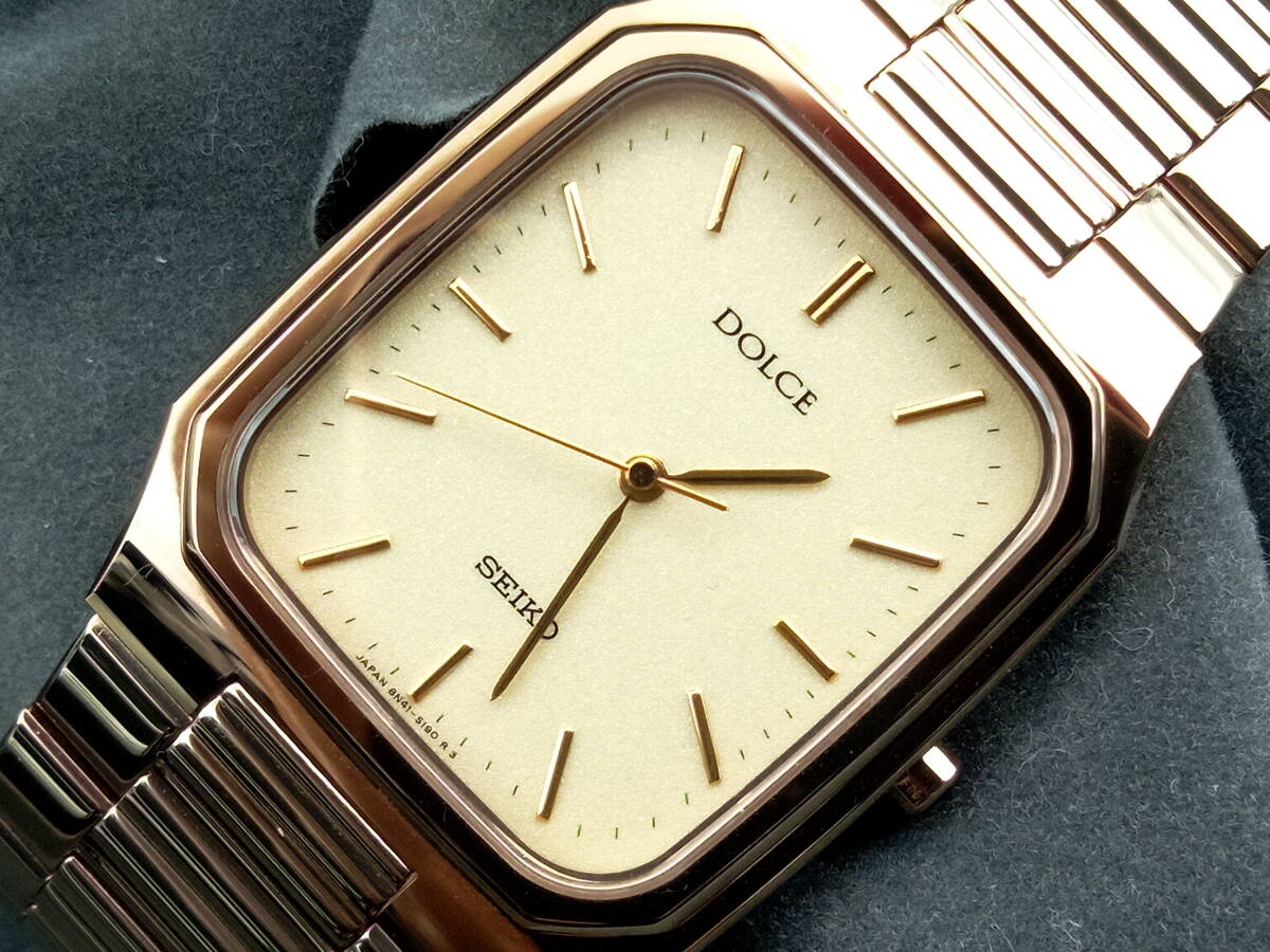 超美品 SEIKO セイコー DOLCE ドルチェ 超硬タングステンケース メンズ腕時計 ゴールド_画像2