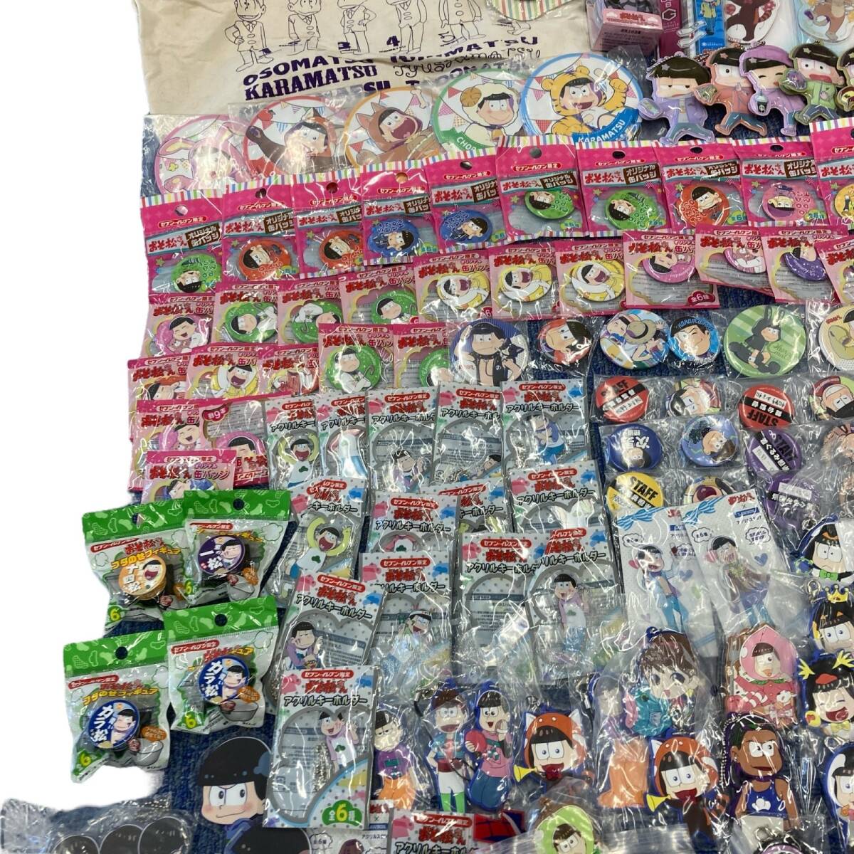 △ おそ松さん 大量 200点以上 まとめ商品 ぬいぐるみ トートバッグ おそ松 赤塚不二夫 週刊少年サンデー グッズ 卸 3.45kg_画像5