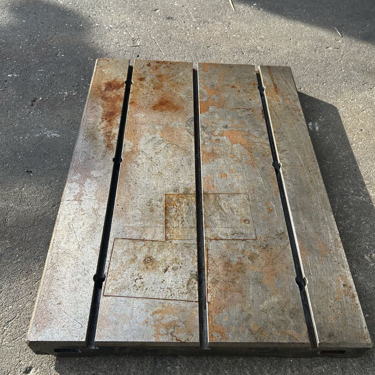 T2228 マシニングテーブル マシン補助テーブル 定盤 作業(yè)臺 T溝 500×700×60