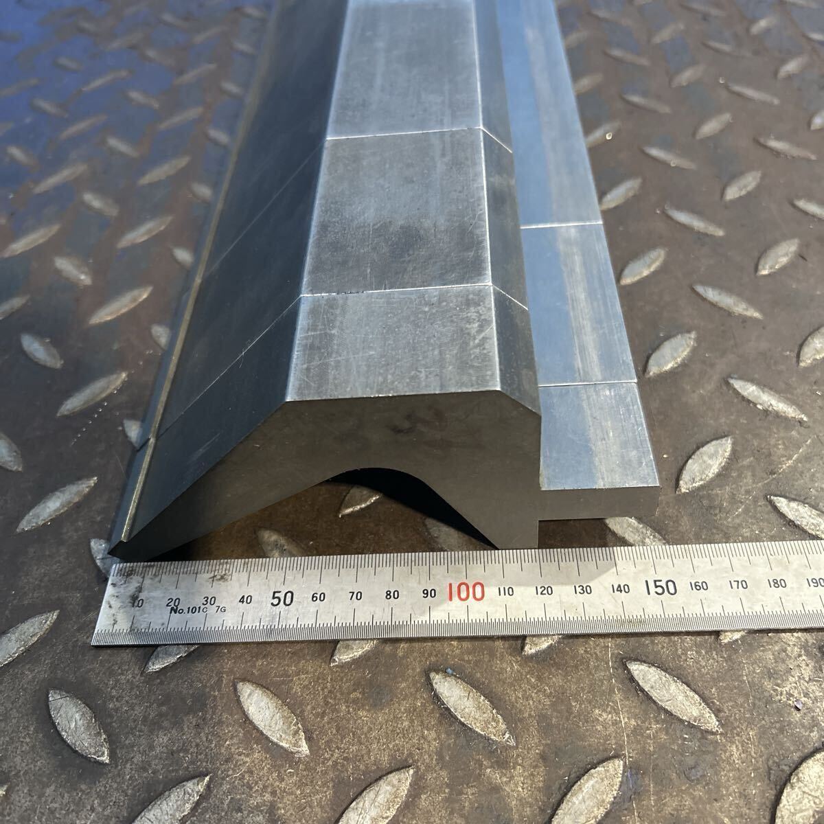 T2302 AMADA アマダ ベンダー プレスブレーキ 分割金型 グースネック 410mm ※一部欠けあり
