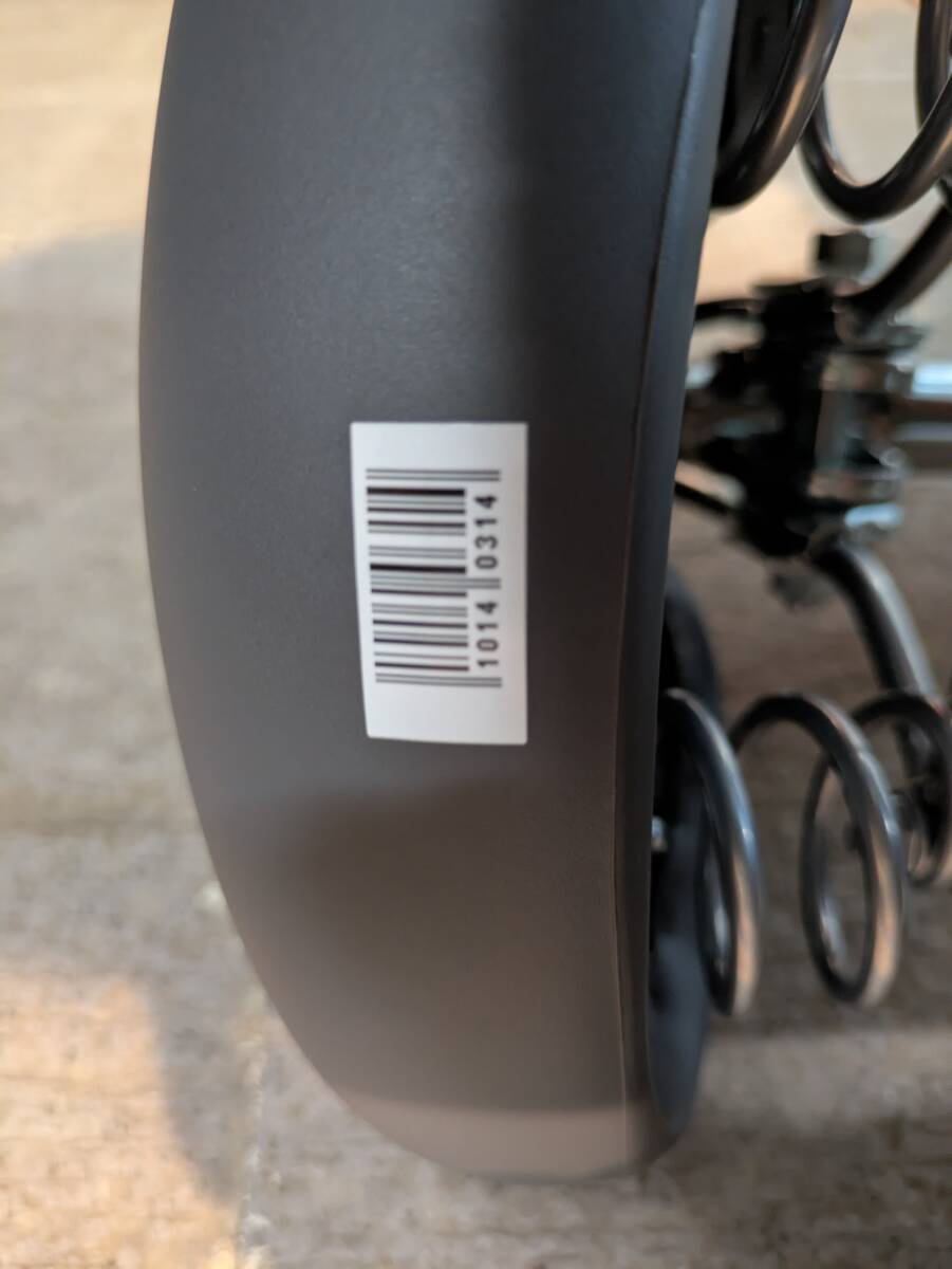 新品自転車パ－ツ　サドル　ポスト付　　10140314-45945