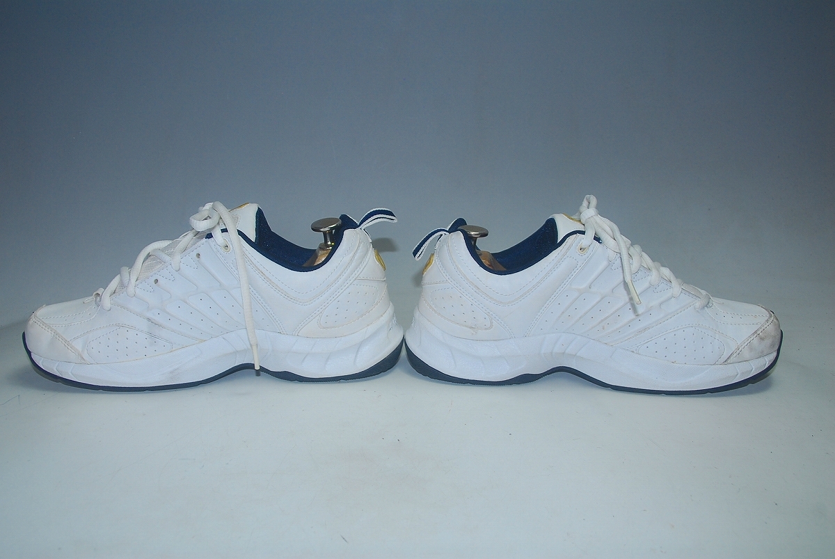 ATX2413/期間限定!最終価格!早い者勝ち!ナイキ/NIKE/白/ホワイト/25㎝/ロー/最強スニーカー!洗練されたデザイン!_画像3