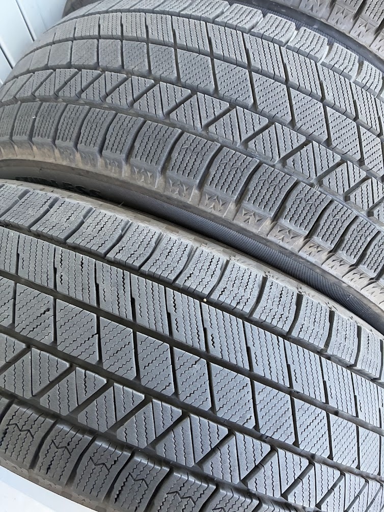 25100614　　スタッドレス　BRIDGESTONE　BLIZZAK　VRX3　195/60R16　89Q　4本