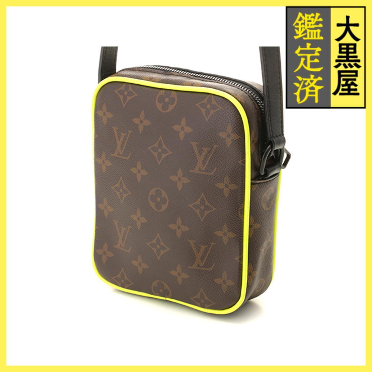 LOUIS VUITTON ルイヴィトン ショルダーバッグ クリストファー・ウエアラブルウォレット モノグラム・マカサー ネオンイエロー M80793_画像2