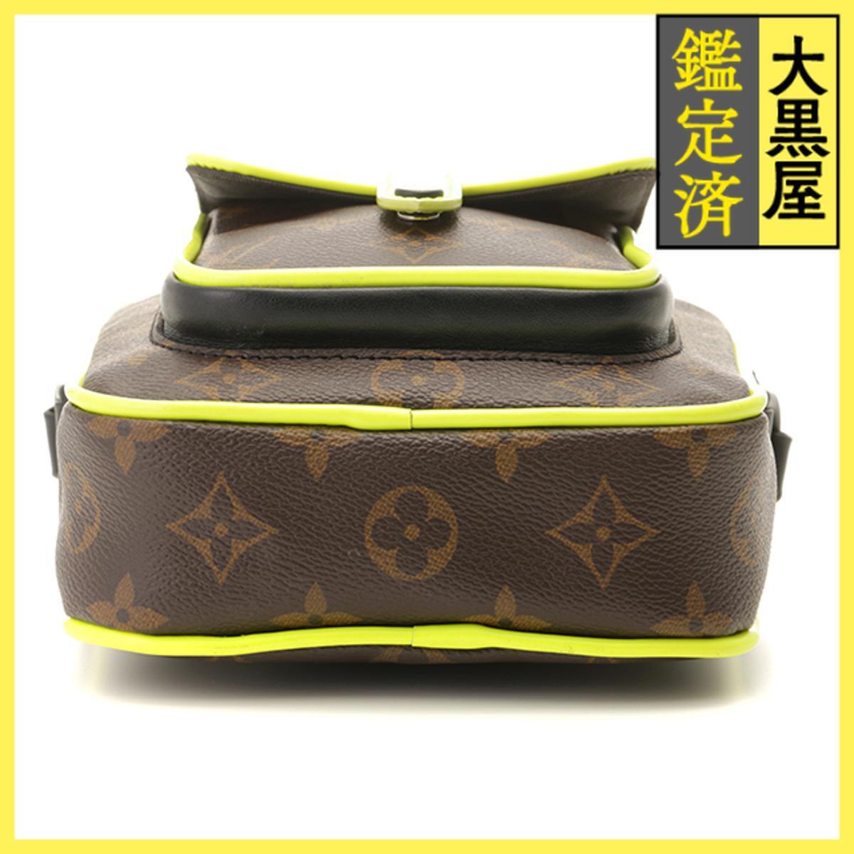 LOUIS VUITTON ルイヴィトン ショルダーバッグ クリストファー・ウエアラブルウォレット モノグラム・マカサー ネオンイエロー M80793_画像3