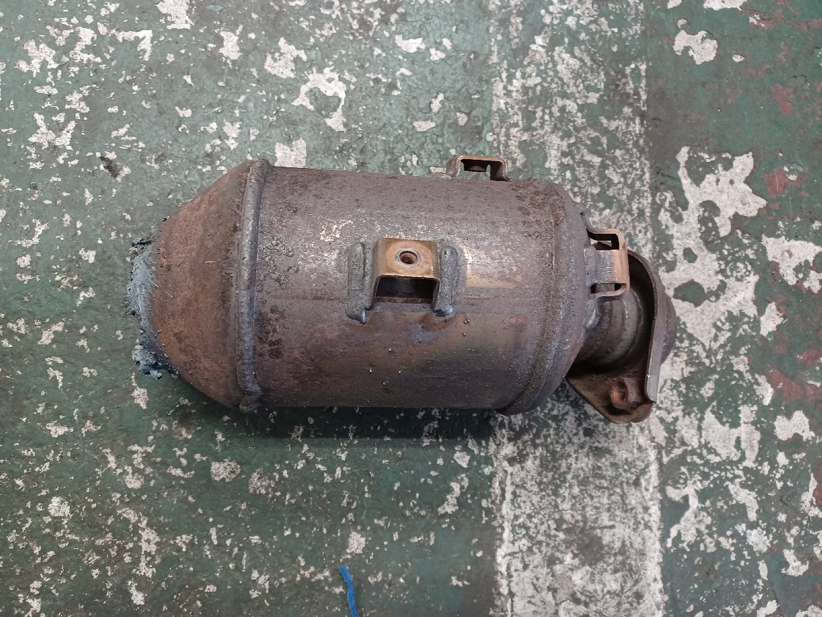 536844★QNC21/bB【トヨタ 純正】触媒 コンバーター キャタライザー★3SZ-VE★棚落ち無し★ジャンク_画像1