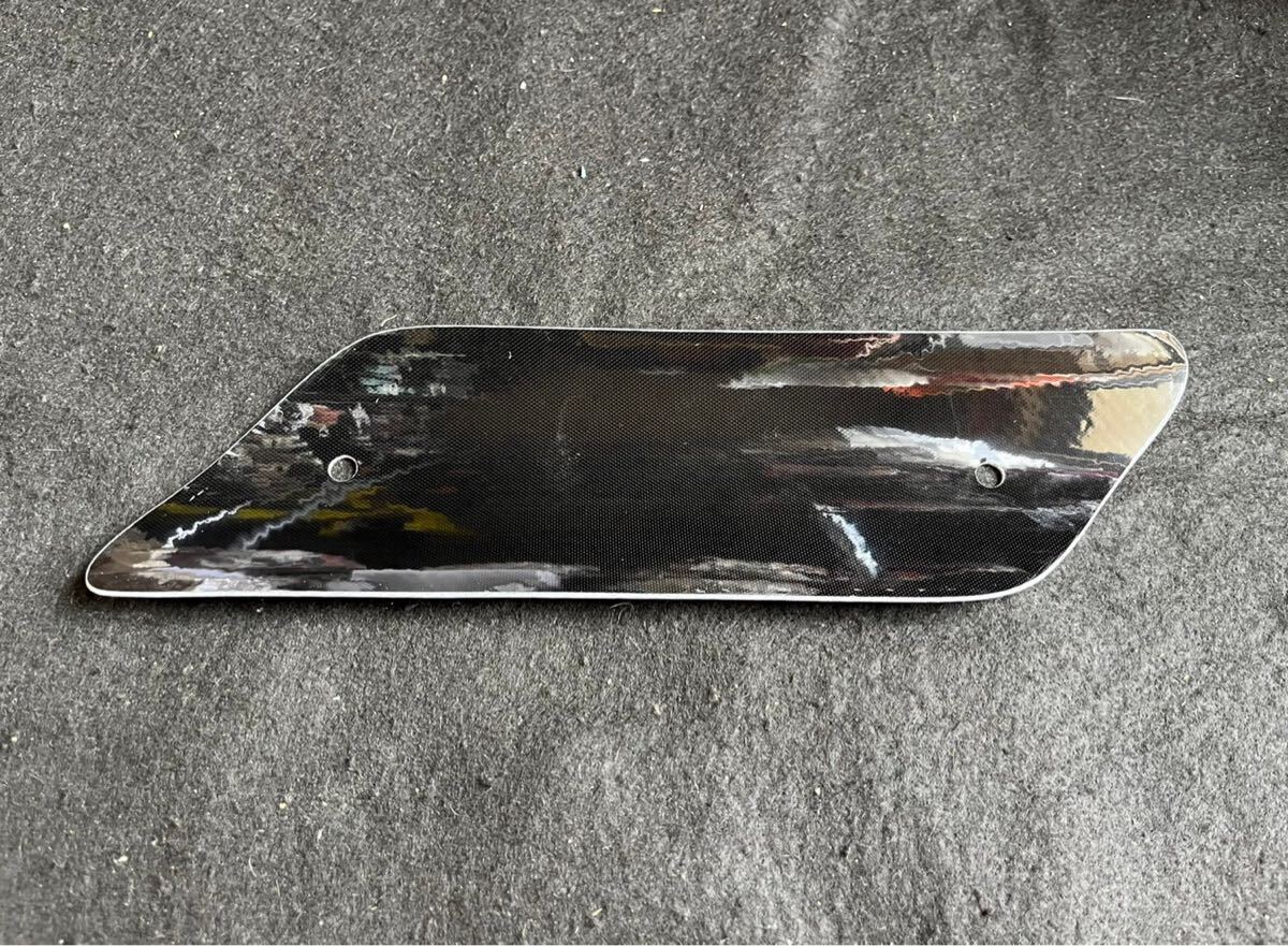 シグナスX 汎用 台湾製マフラーに リアルカーボンヒートガード 補修 交換 汎用品 180mmピッチ SE12 SE44 SEA5J SED8J 2型 3型 4型 5型 隔壁の画像2