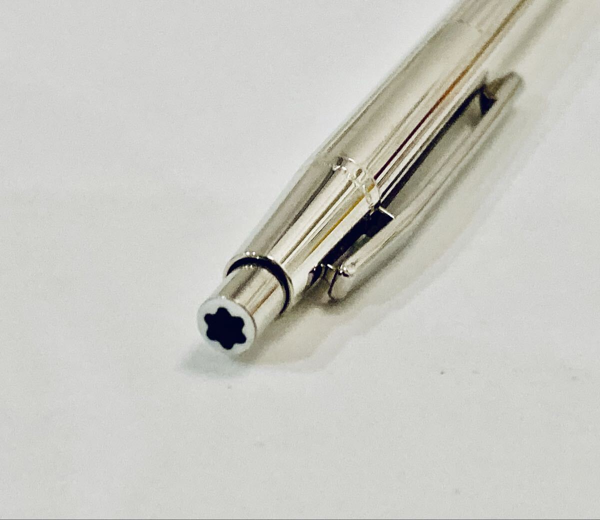 プラチナ仕上げ モンブラン高級シャープペンシル 0 5mm ノブレス