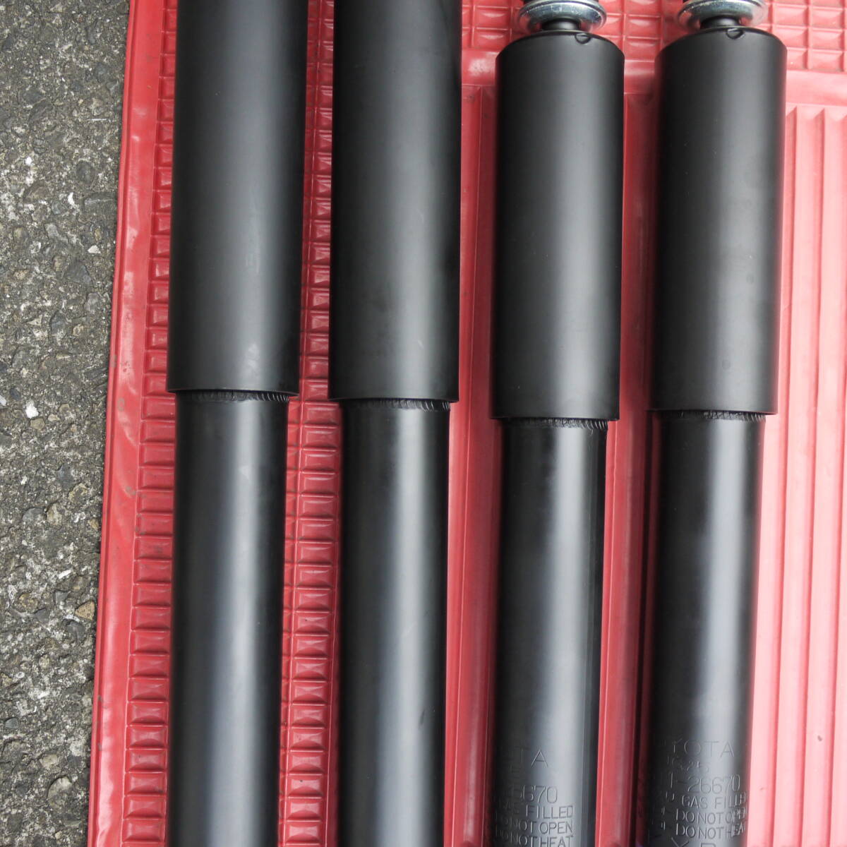 Toyota 200 серия Hiace 7 type 4WD S-GL для с новой машины амортизатор