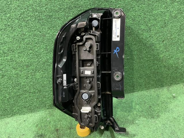  Renault Kangoo 3BA-KFKH5H правый задний фонарь AR 26550-7558