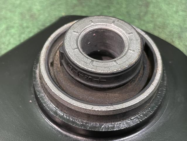 Renault aru kana 7AA-LJLH4MH передняя распорка левый GRAY 545010016R