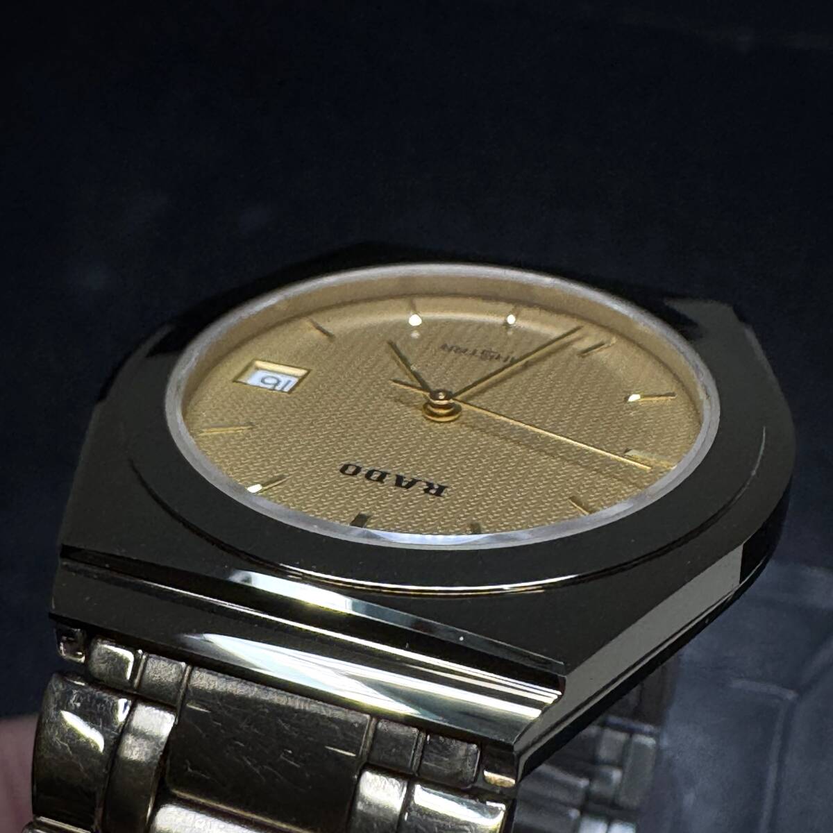 【稼働】 美品 ラドー ダイヤスター 113.9519.3 電池交換済み RADO DIASTAR クォーツ デイト ゴールド カラー メンズ 腕時計_画像5