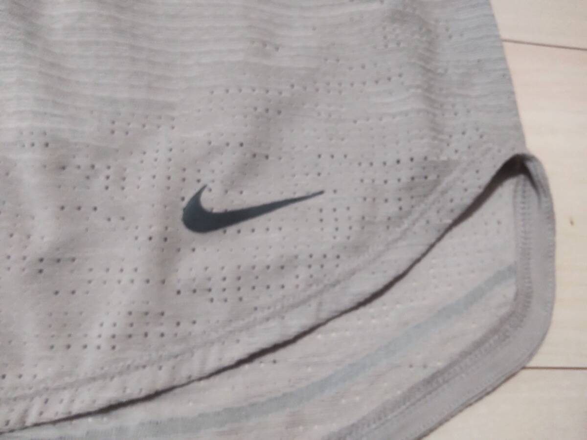 ★ナイキ　NIKE　ランニングショートパンツ　★ストレッチ地　★サポーター付　★DRI-FIT ADV使用　★グレー系　★Mサイズ　★未使用品_画像7