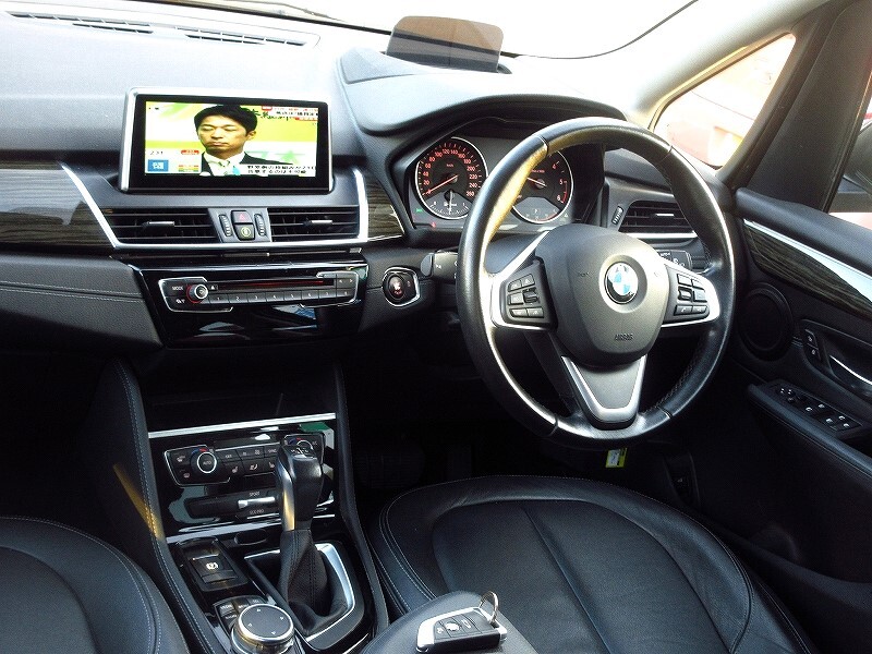 ★BMW218dグランツアラー★ラグジュアリー★黒革★7人乗★追従クルーズ★電動Rゲート★HUD★TV★禁煙★インテリS★スマートキー★検R8年9月_画像7