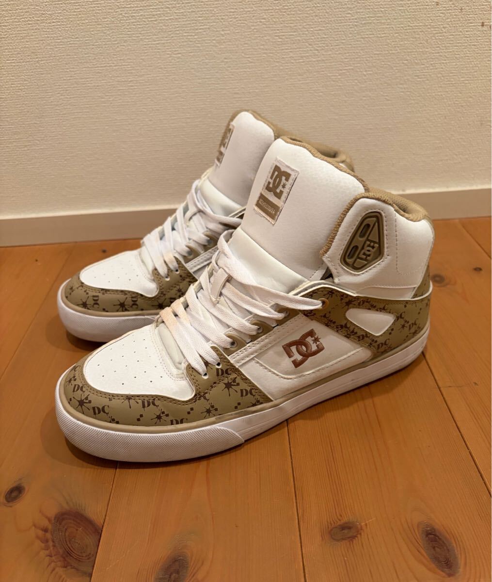 DC SHOES スニーカー 27cm ホワイト カジュアルシューズ ベージュ コート 美品 _画像2