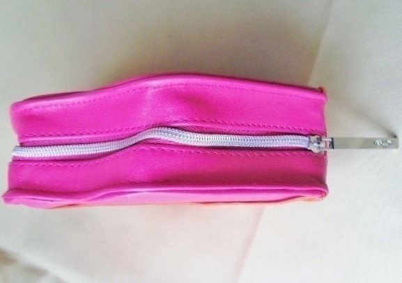 【難あり】ランコム リップ型 ポーチ/LANCOME 唇 コスメポーチ バッグ ケース キスマーク ノベルティ くちびる 非売品 小物入れ_画像2