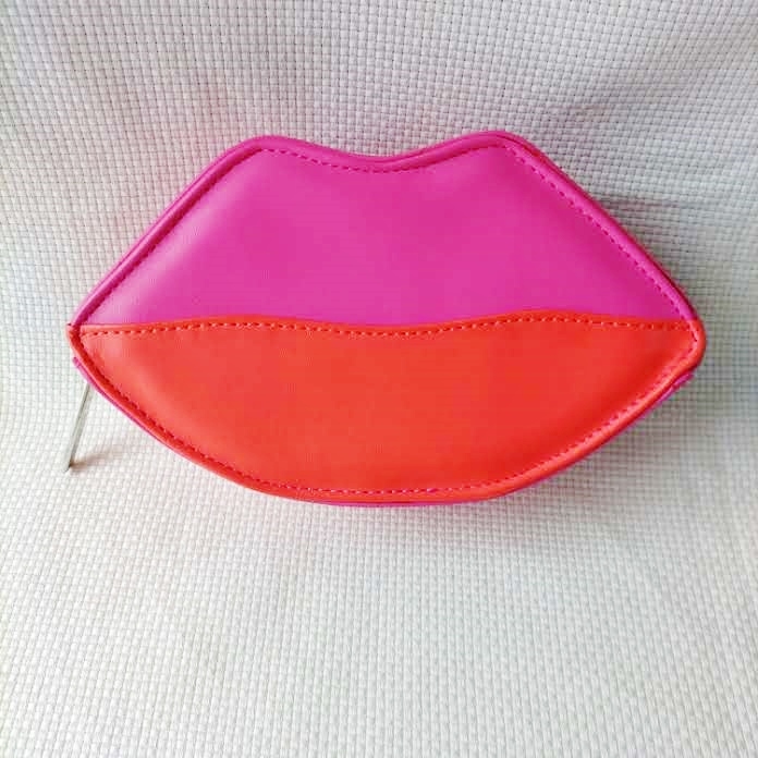 【難あり】ランコム リップ型 ポーチ/LANCOME 唇 コスメポーチ バッグ ケース キスマーク ノベルティ くちびる 非売品 小物入れ_画像1