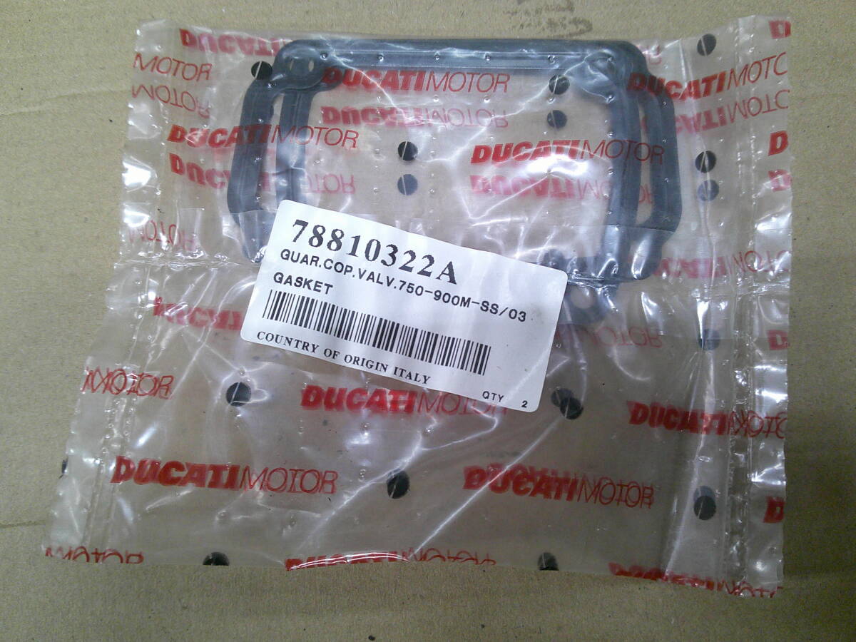 ドカティ、78810322A,タペットカバーGK,未使用_画像1