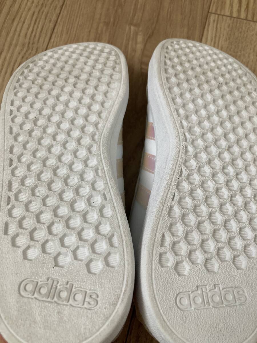 アディダス　adidas キッズスニーカー21.5㎝ 男女兼用　白_画像6