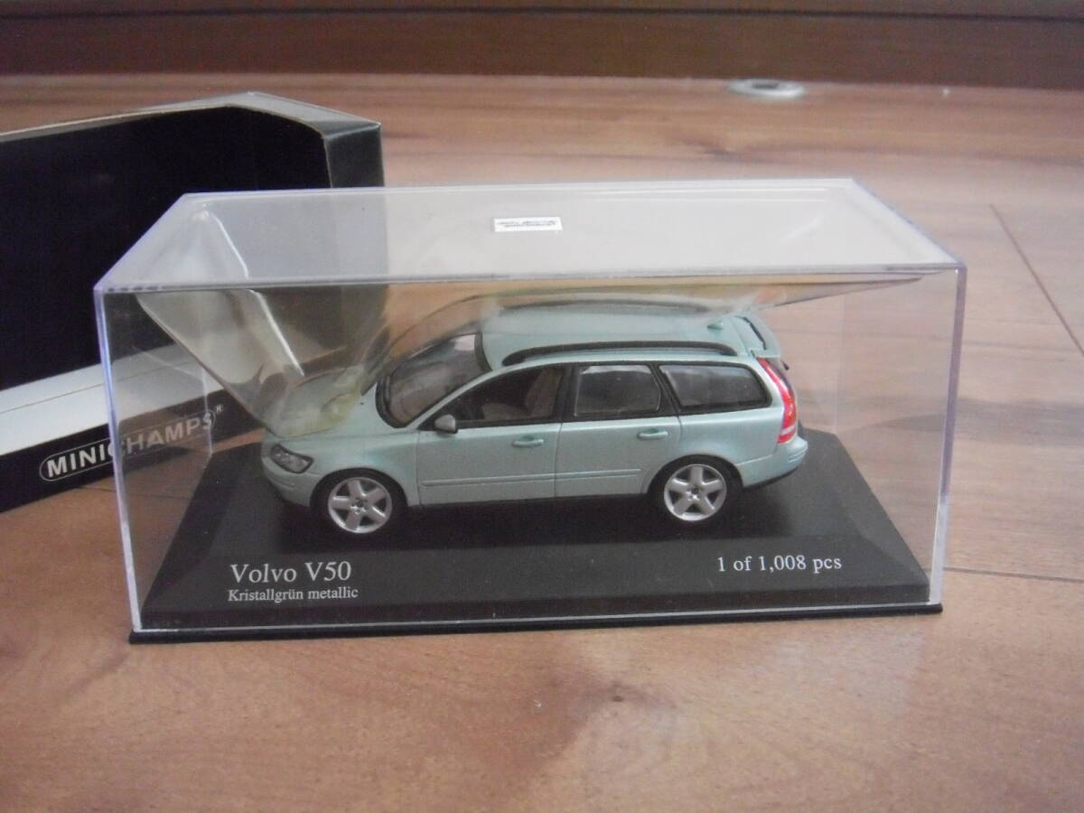 ミニチャンプス　ボルボ　V50　ミニカー　グリーンメタリック　グリーン　緑　VOLVO　1/43_画像3