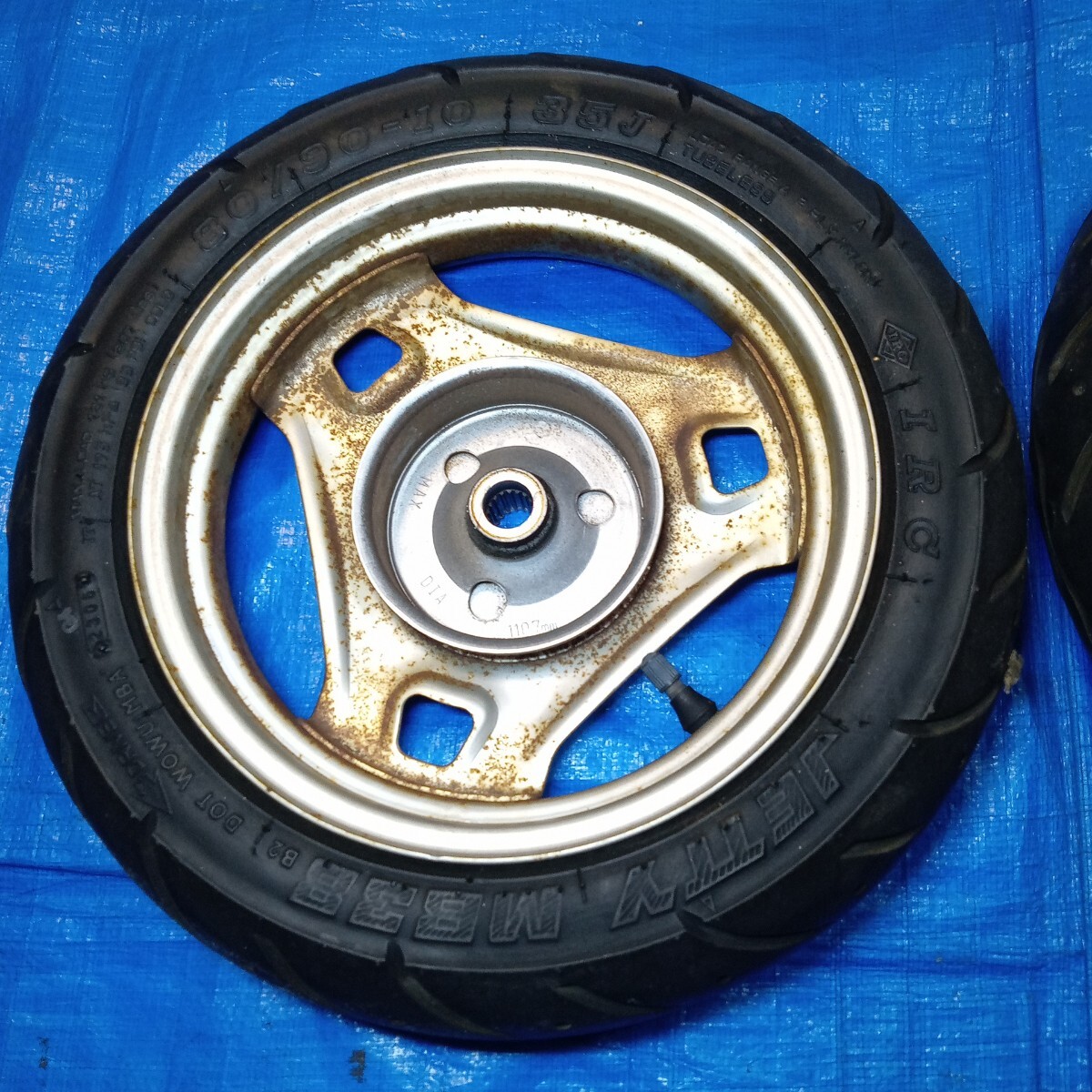 スズキ レッツ2 アドレスV50 レッツ4 80/90-10インチ おまけタイヤ付き フロント/リア 前後 ホイールセット 無事故無転倒 パレット〜取外し_画像5