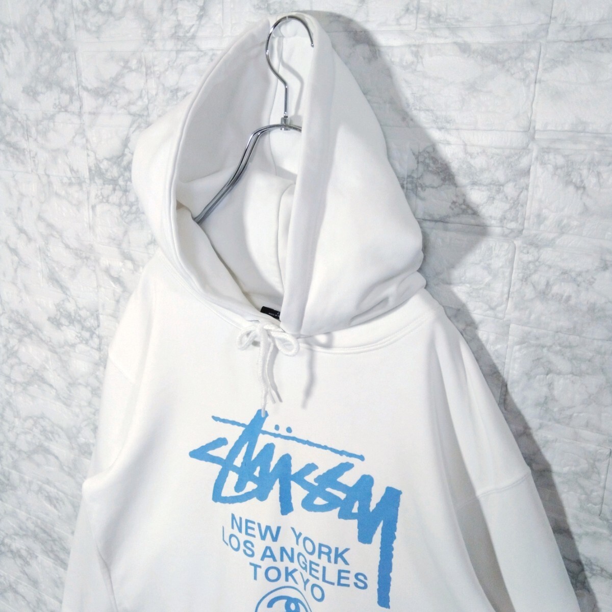 【STUSSY】ワールドツアーロゴ　裏毛　プルオーバーパーカー　白_画像3