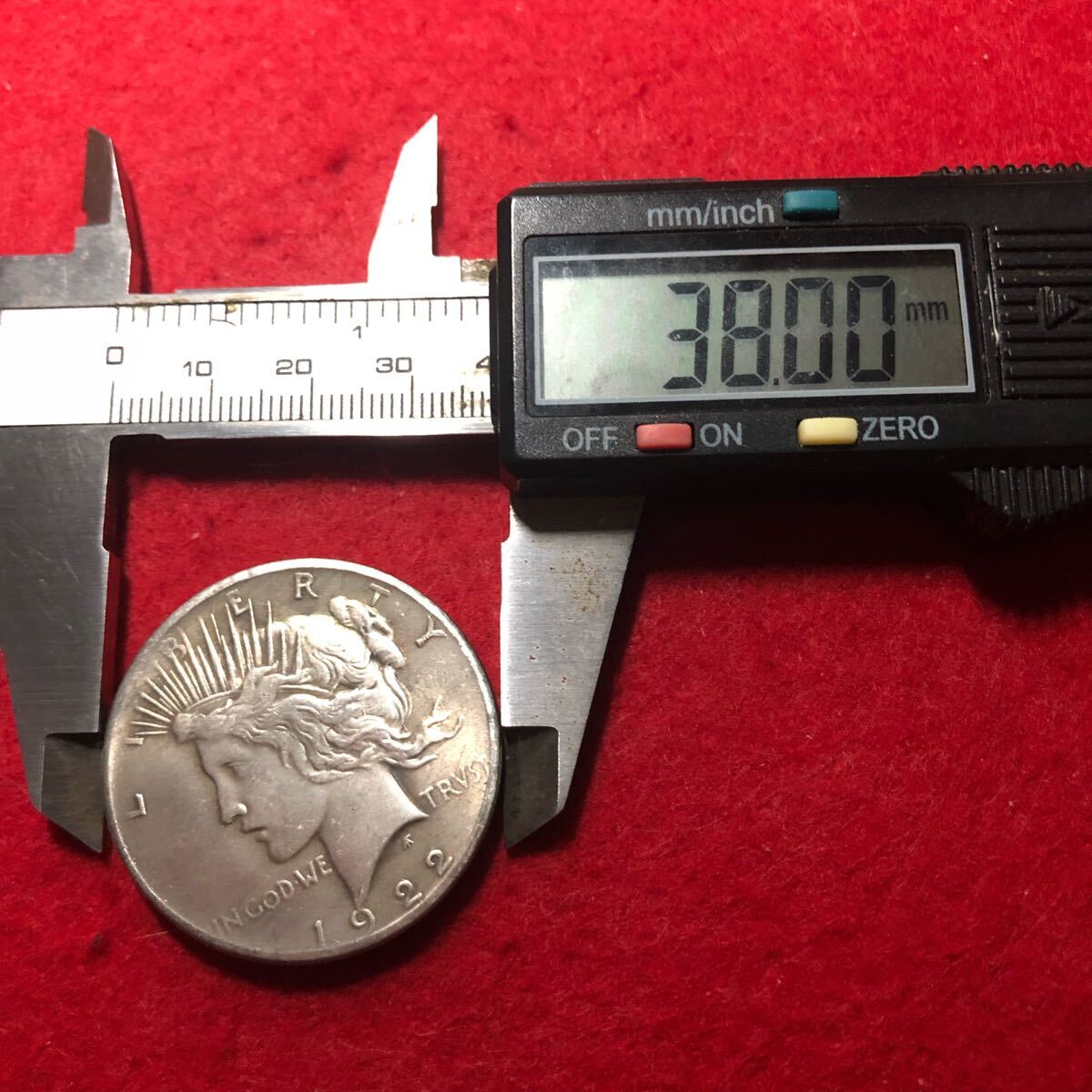 外国古銭 エーラコイン 1922年 ピースダラー 銀貨 1ドル リバティ 女神 イーグル アメリカ合衆国造幣局 大型銀貨 _画像3