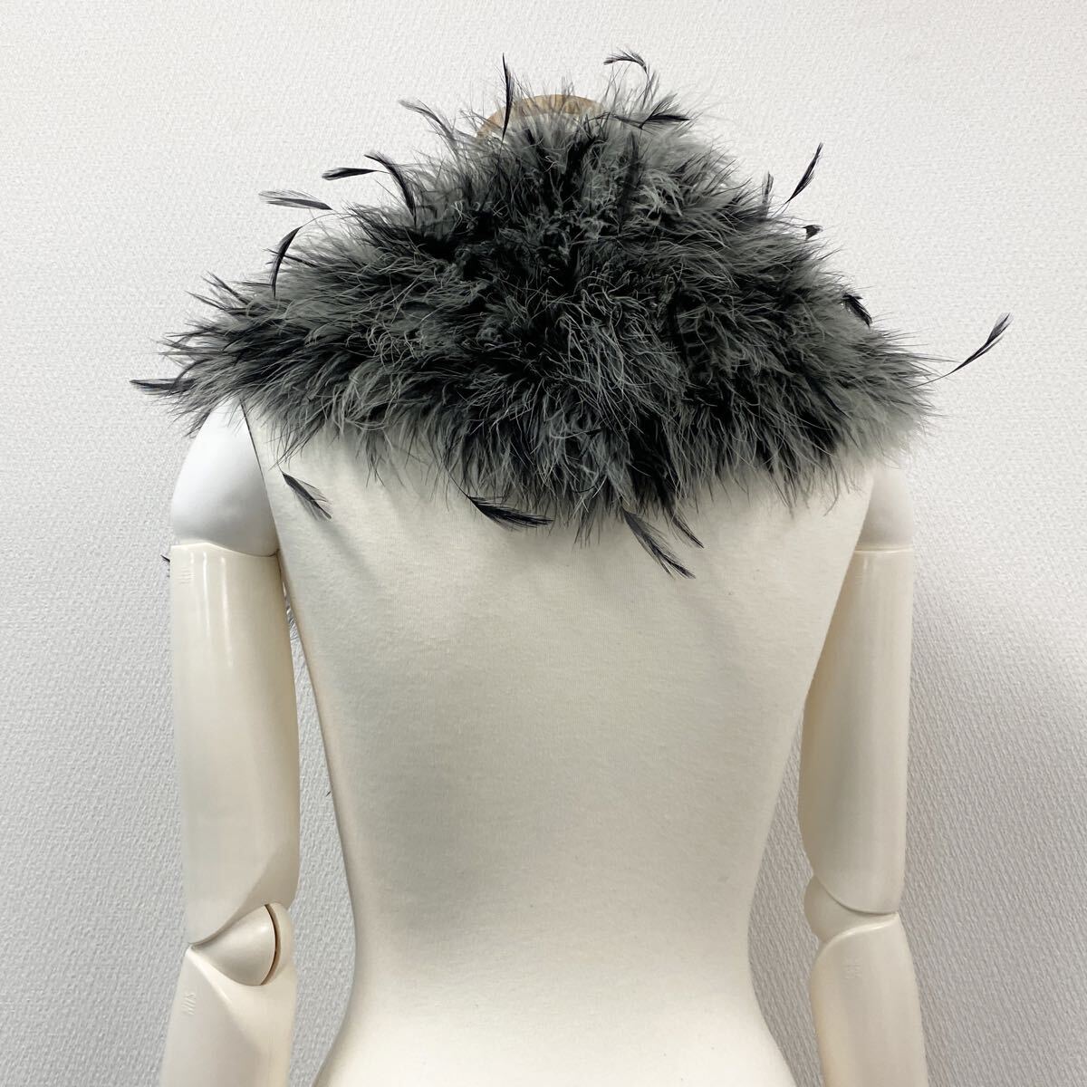 j24☆8-4 ティペット ターキーフェザー コッスフェザー リアルファー 本毛皮 グレー ホワイト MIX ファーマフラー free u02t _画像3