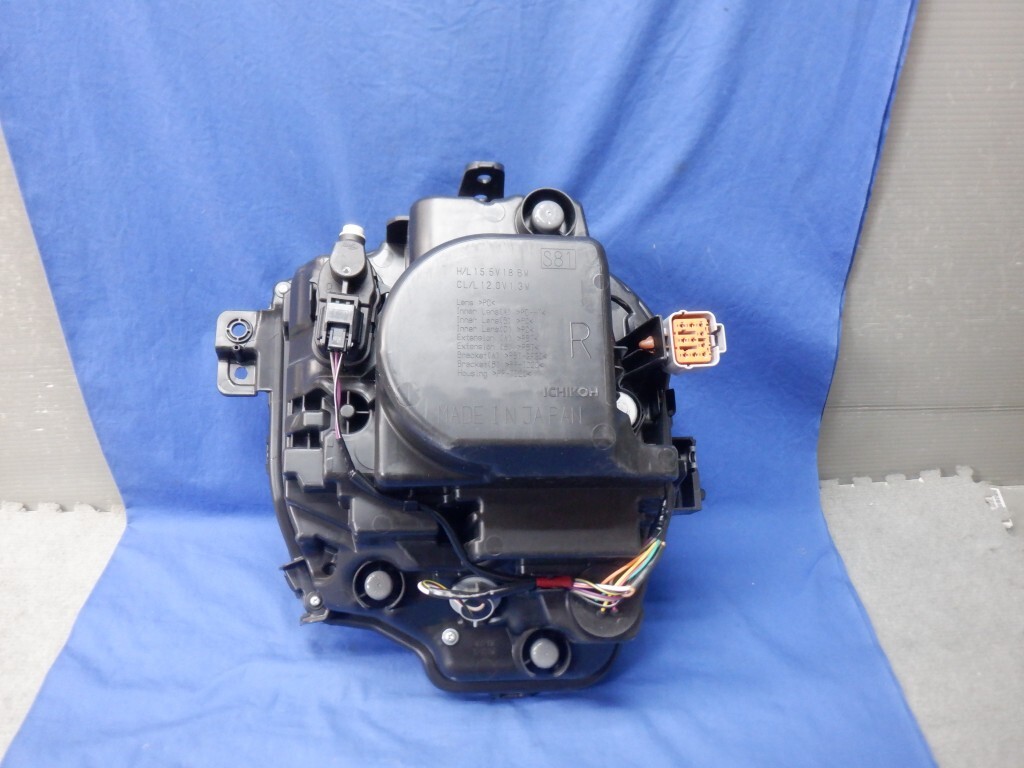 ラパン　HE33S　右ヘッドライト　LED　A021　35100-80PA0 (Z3950)_画像8