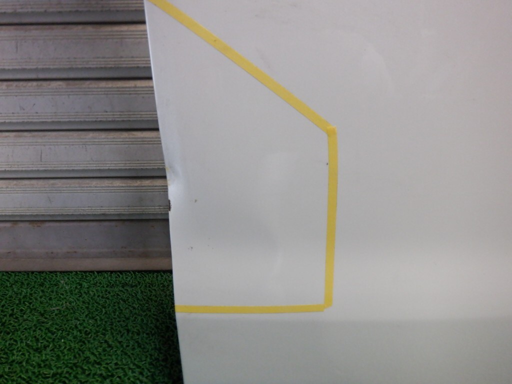 ハイエース　200系　　標準ボディ　バックドア　リアゲート　スーパーGL パールホワイト　200 SGL (A4059)_画像4