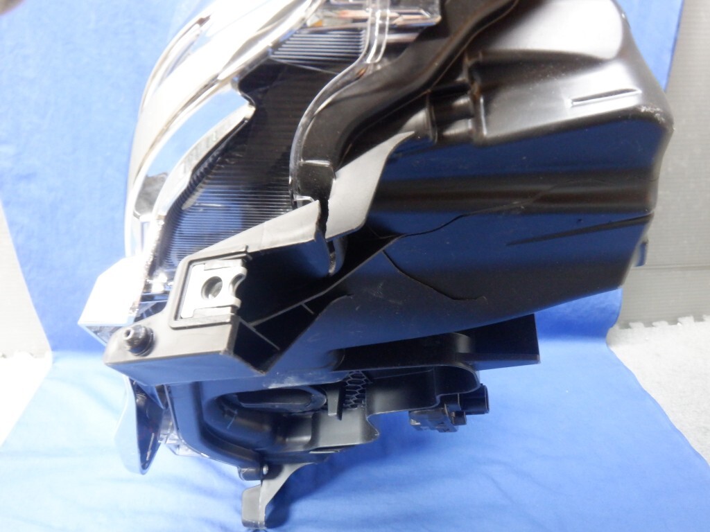 スペーシアカスタム　MK54S/MK94S　左ヘッドライト　LED　100-593DN ジャンク品　　 (Z4069)_画像8