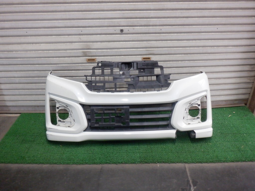 スペーシアカスタム　MK42S　後期　フロントバンパー　ロアグリル 71711-65R5　71771-65R5 (A4153)_画像1